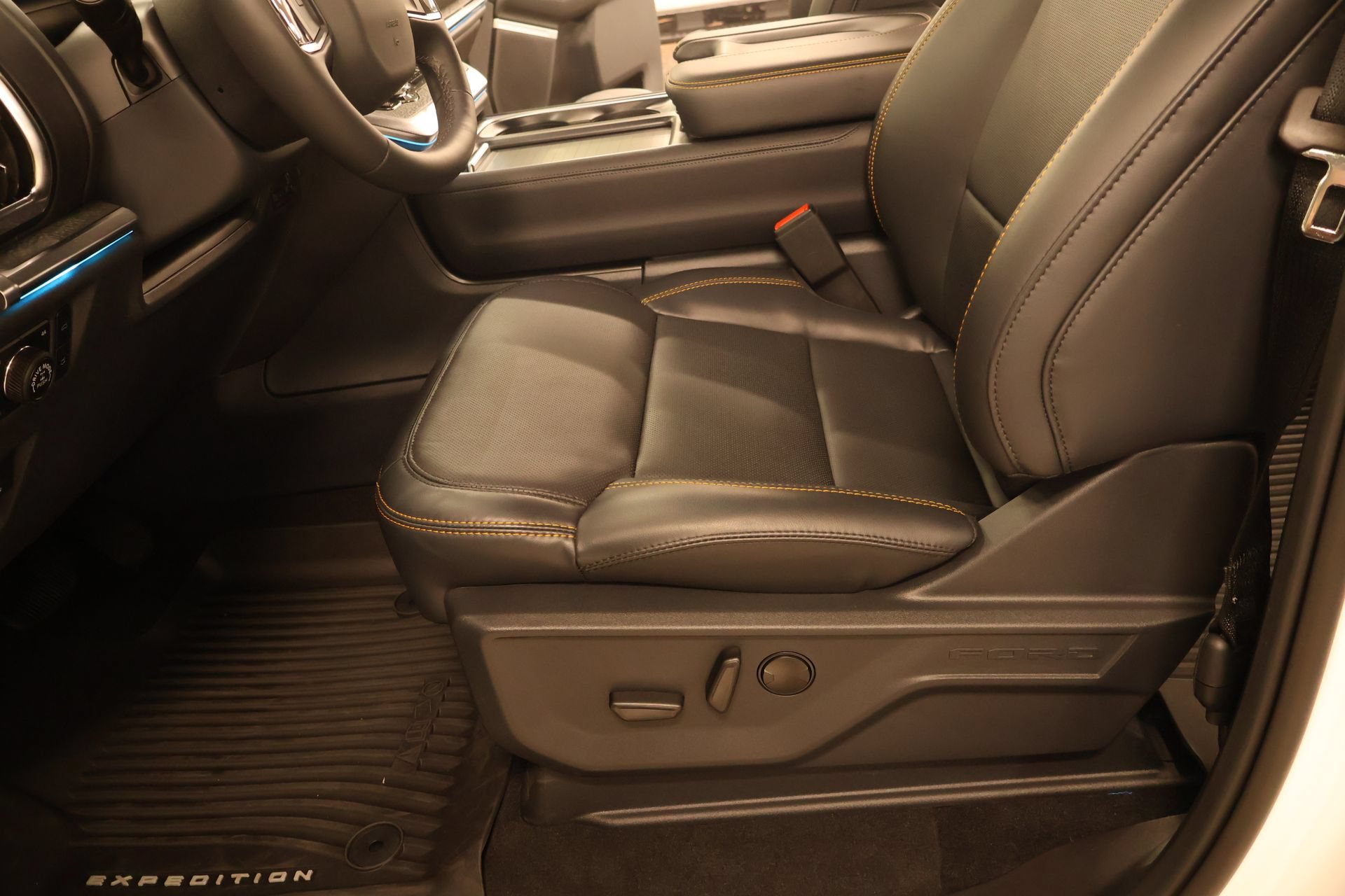 New 2027 Ford Expedition Tremor w/ Driver's Package AWD/4WD image 13