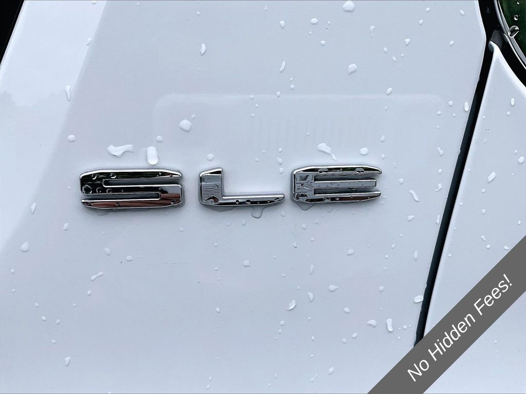 Used 2022 GMC Acadia SLE w/ Driver Convenience Package AWD/4WD image 8
