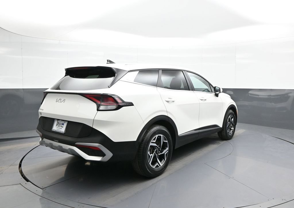 Certified 2025 Kia Sportage LX FWD image 6