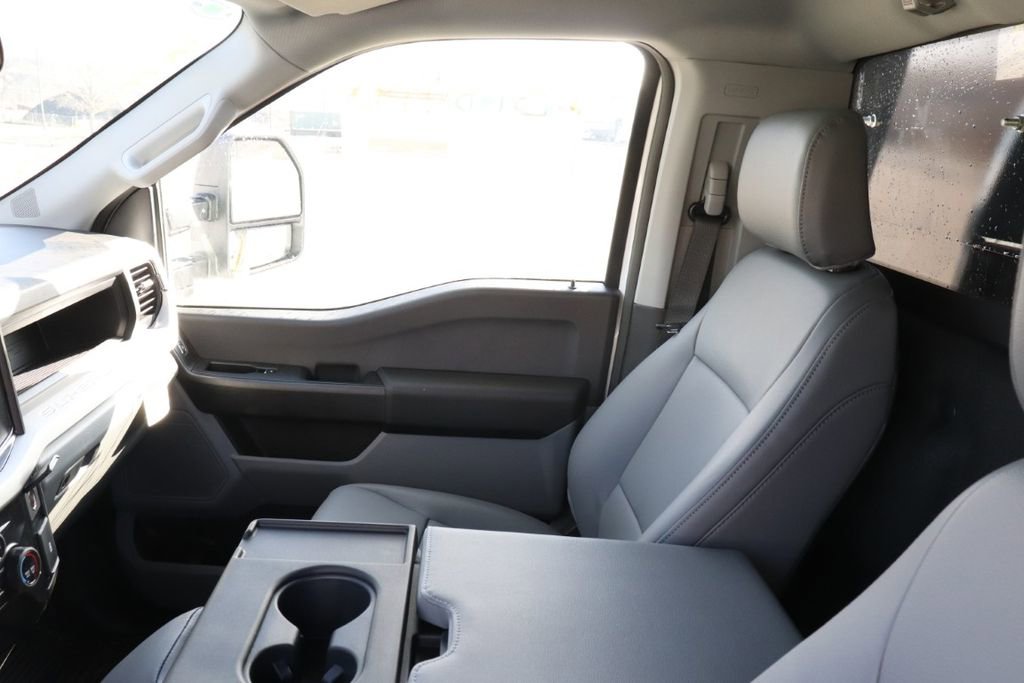 New 2026 Ford F550 4x4 Regular Cab Super Duty image 13