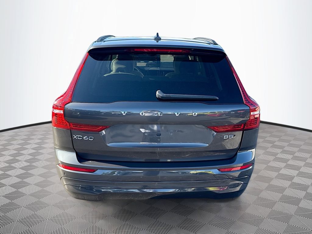 Used 2022 Volvo XC60 B5 Momentum AWD/4WD image 7