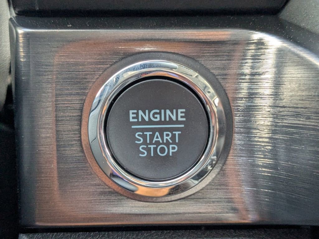 New 2026 Ford F250 Lariat w/ Black Appearance Package image 33