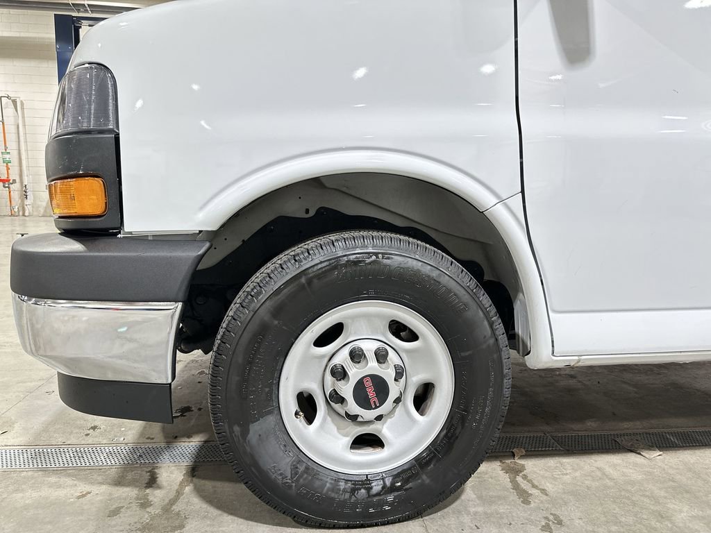 Used 2024 GMC Savana 2500 w/ Driver Convenience Package image 18