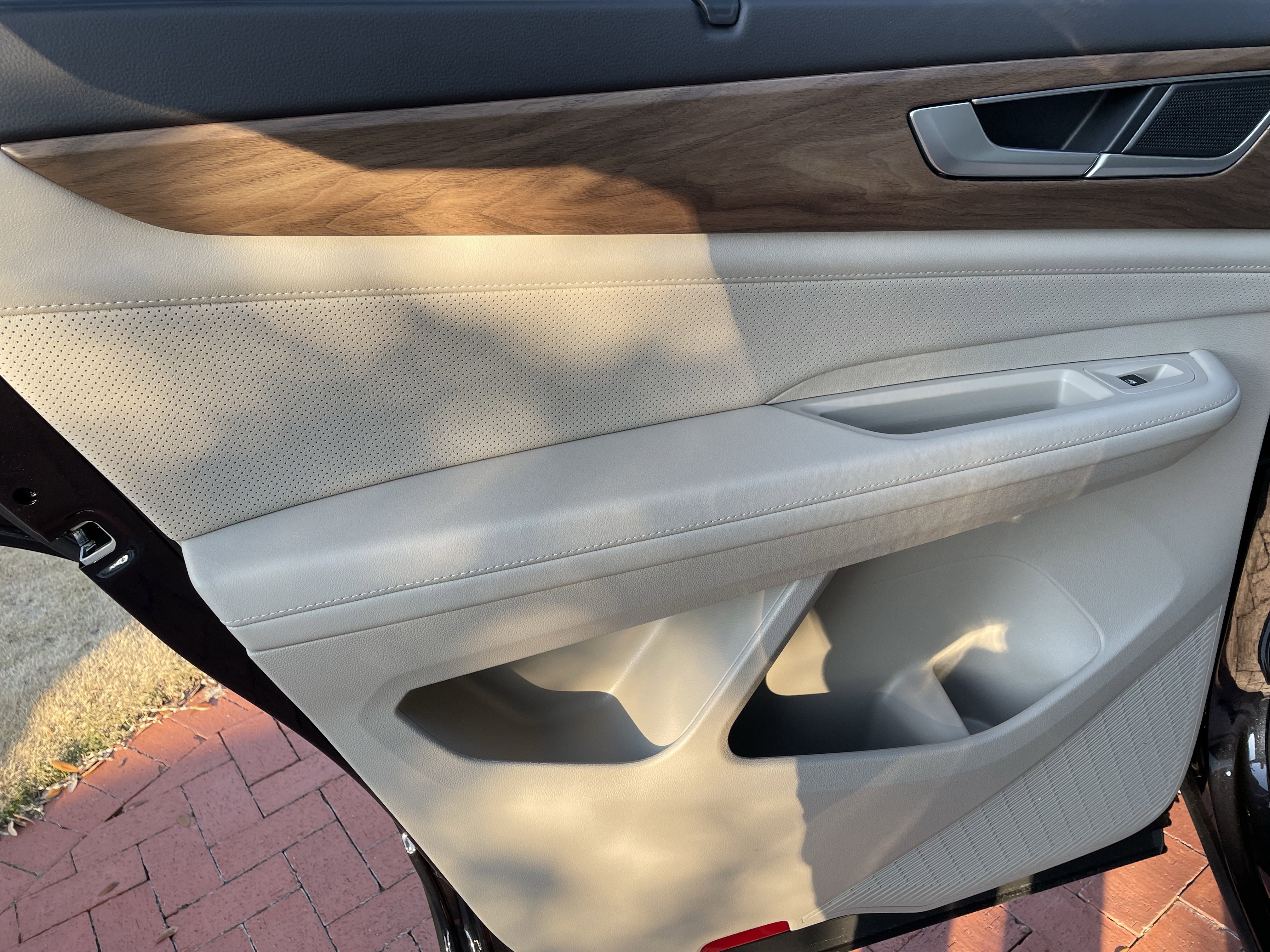 New 2026 Volkswagen Atlas SE image 11