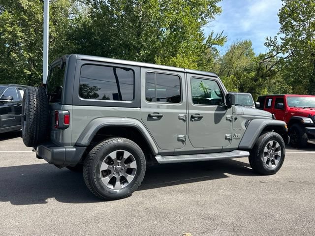 Used 2018 Jeep Wrangler Unlimited Sahara w/ Cold Weather Group AWD/4WD image 17