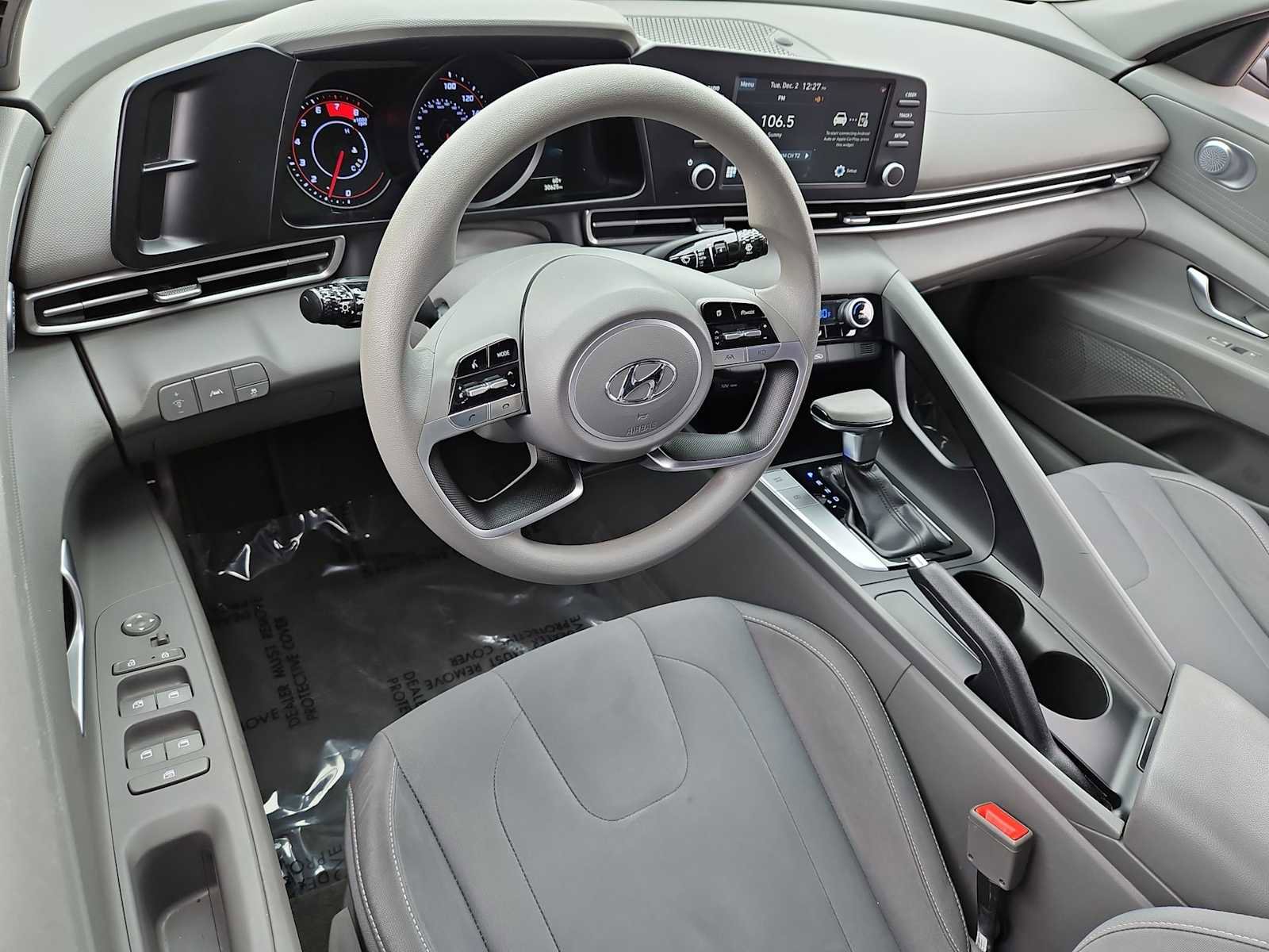 Certified 2023 Hyundai Elantra SEL w/ Preferred Accessory Package image 10