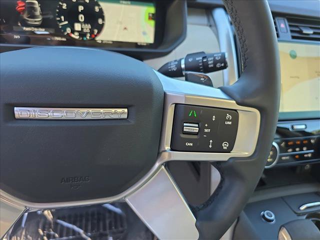Used 2025 Land Rover Discovery Dynamic SE AWD/4WD image 19