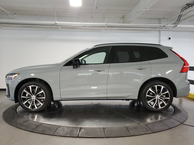 Used 2025 Volvo XC60 B5 Plus w/ Protection Package Premier AWD/4WD image 6