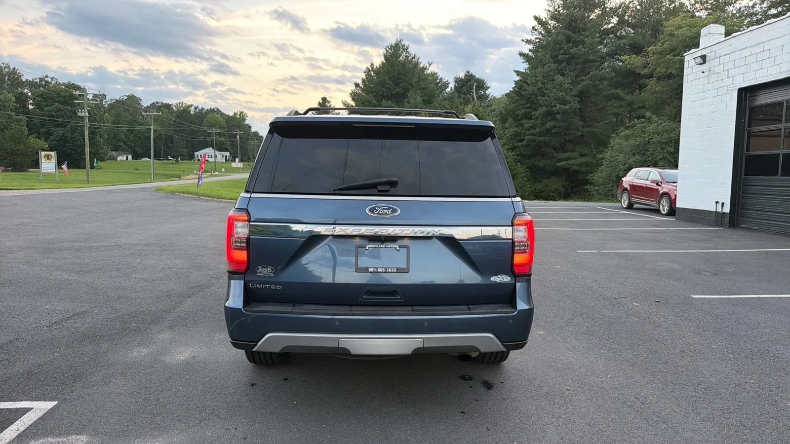 Used 2018 Ford Expedition Limited w/ Equipment Group 301A AWD/4WD image 6
