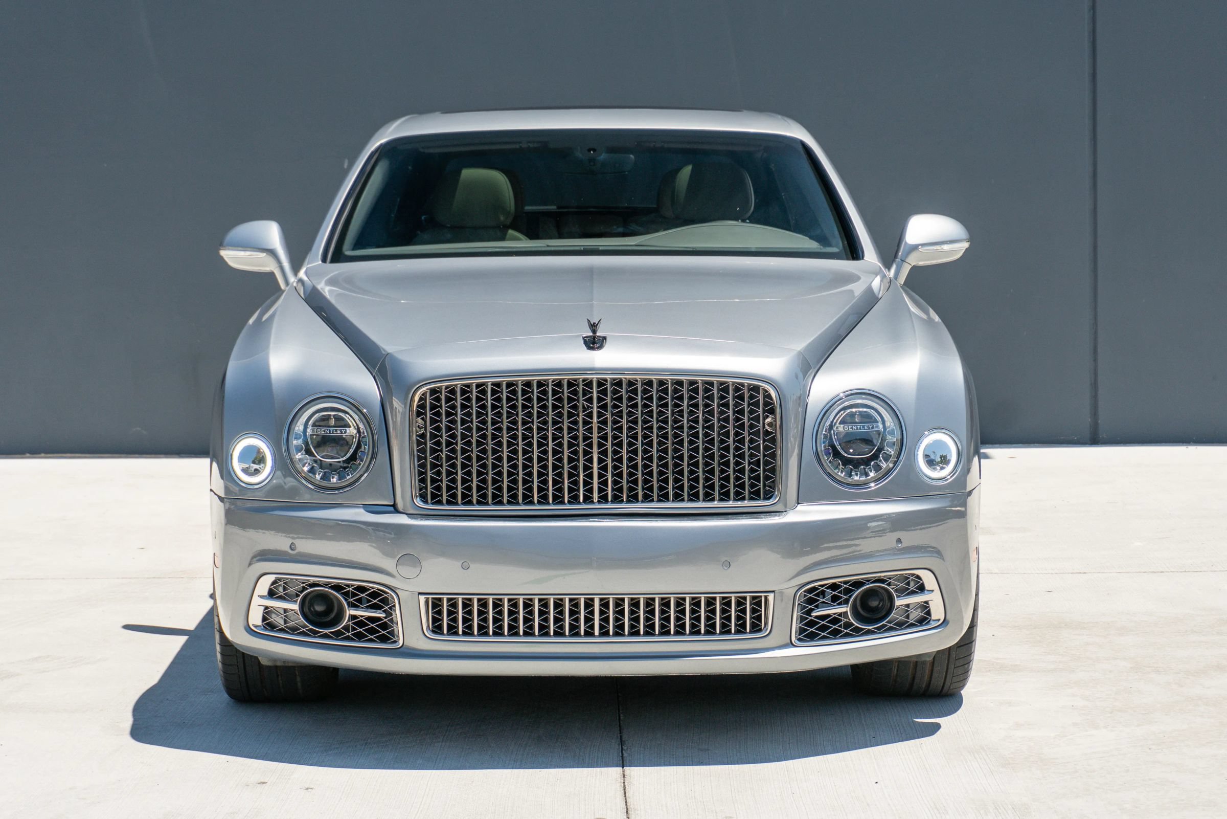 Used 2020 Bentley Mulsanne RWD image 4