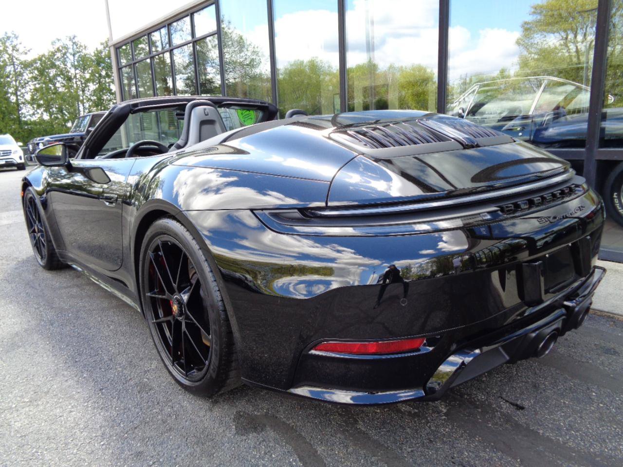 Used 2026 Porsche 911 Carrera 4 GTS AWD/4WD image 7
