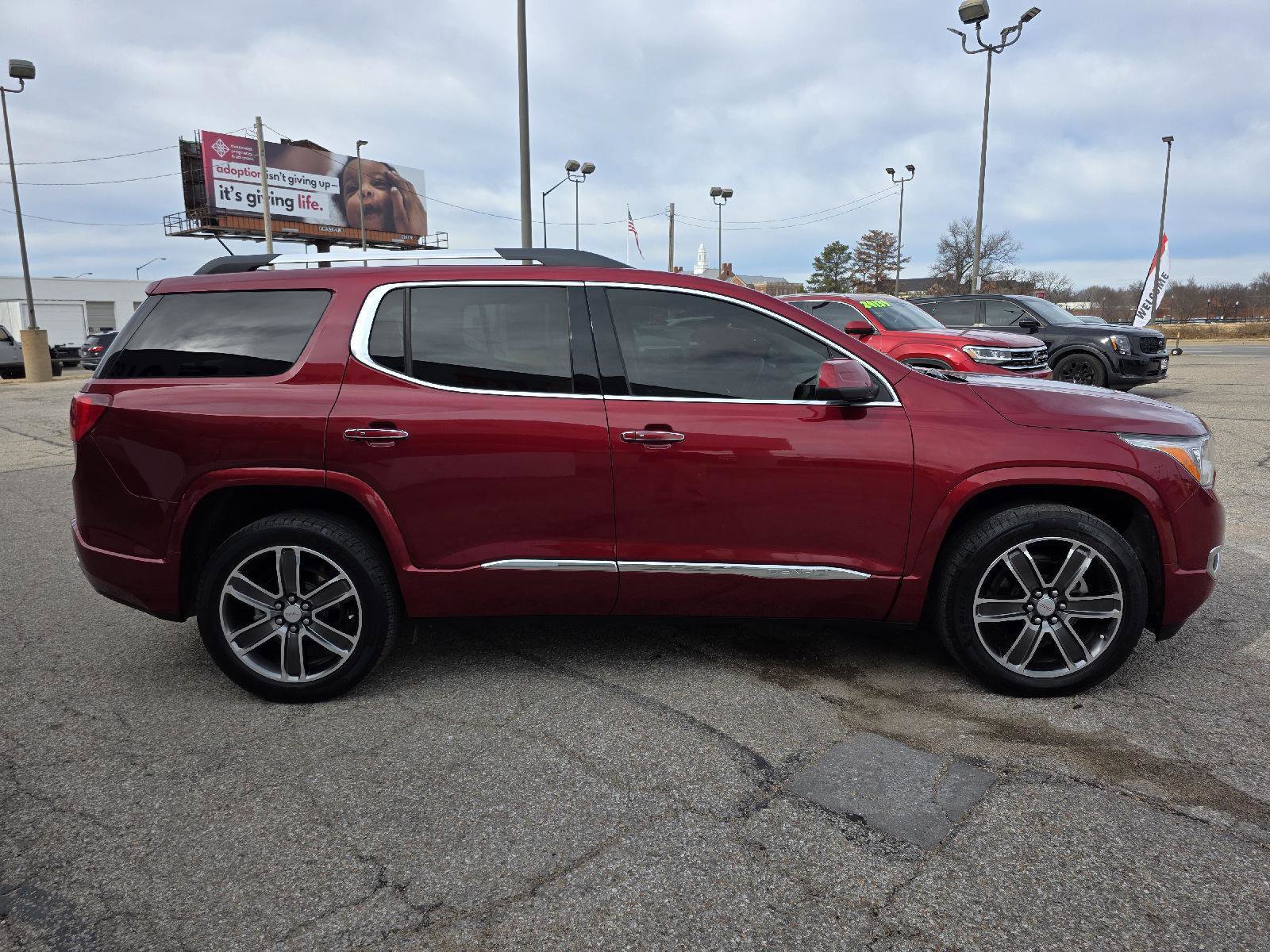 Used 2019 GMC Acadia Denali w/ Technology Package image 4