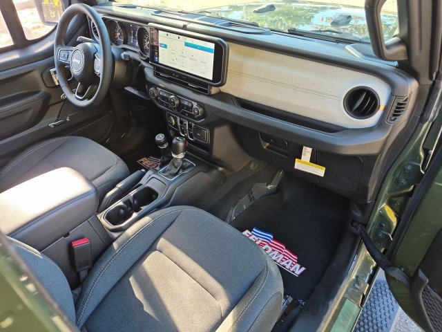 Used 2024 Jeep Wrangler Unlimited Sport AWD/4WD image 26