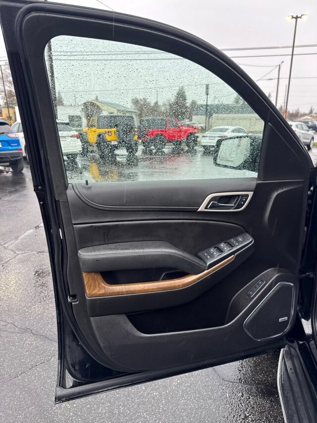 Used 2020 GMC Yukon XL Denali AWD/4WD image 9