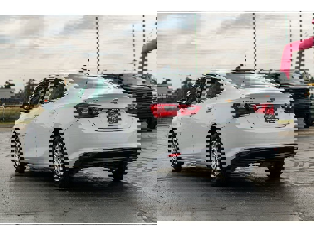 Used 2020 Chevrolet Malibu LS image 3