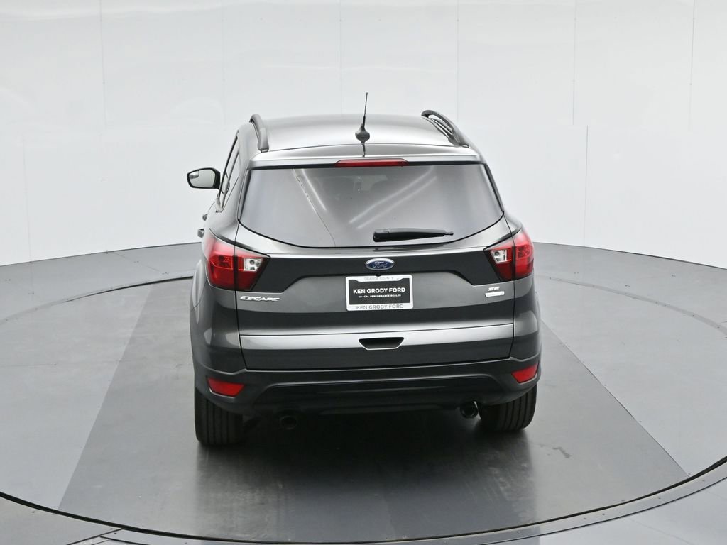 Used 2019 Ford Escape SE image 44