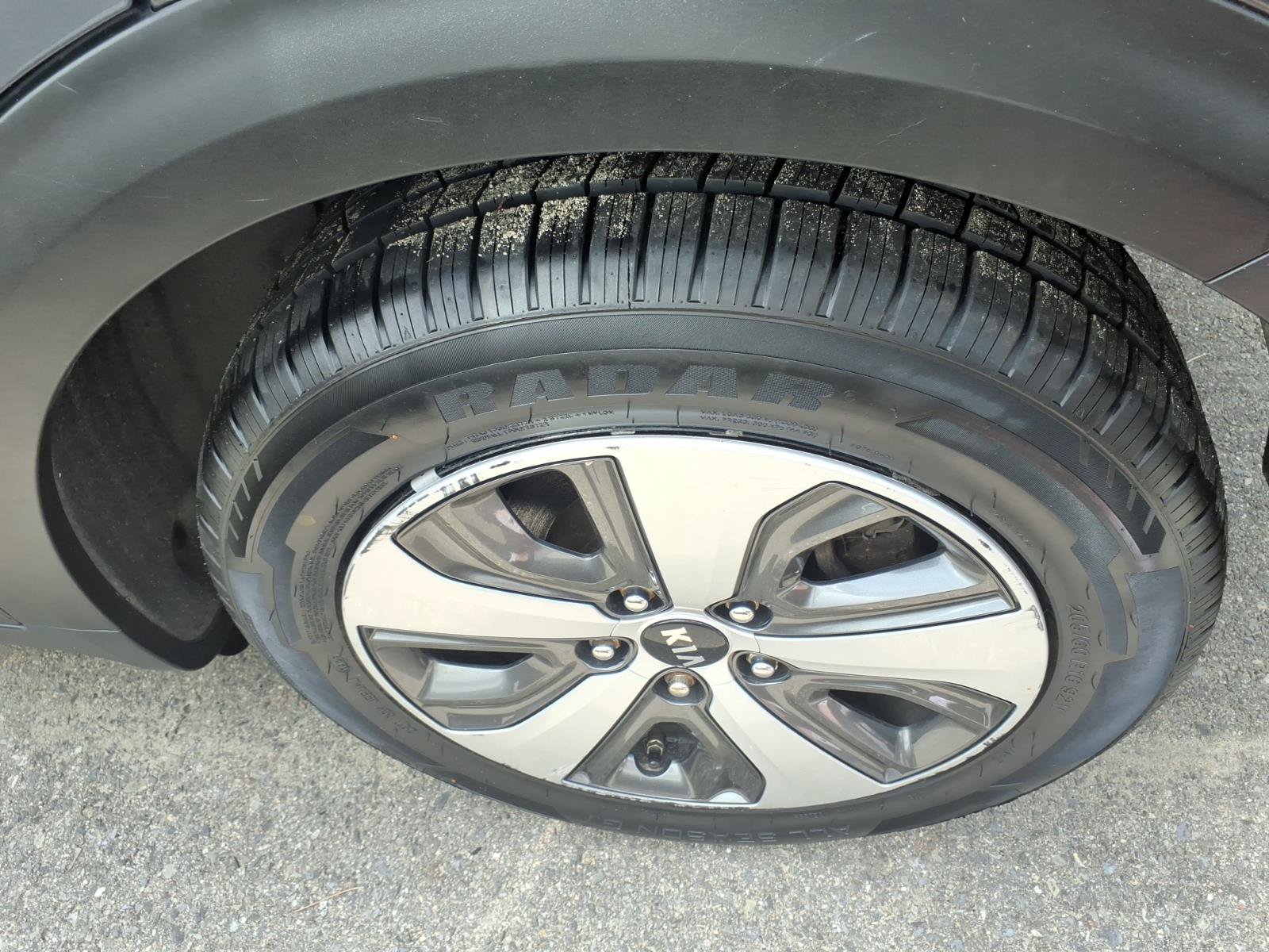 Used 2019 Kia Niro EX Premium FWD image 6