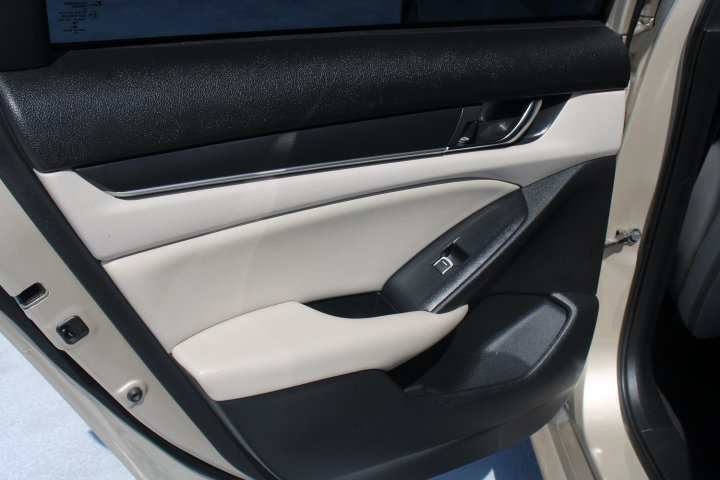 Used 2019 Honda Accord LX image 12
