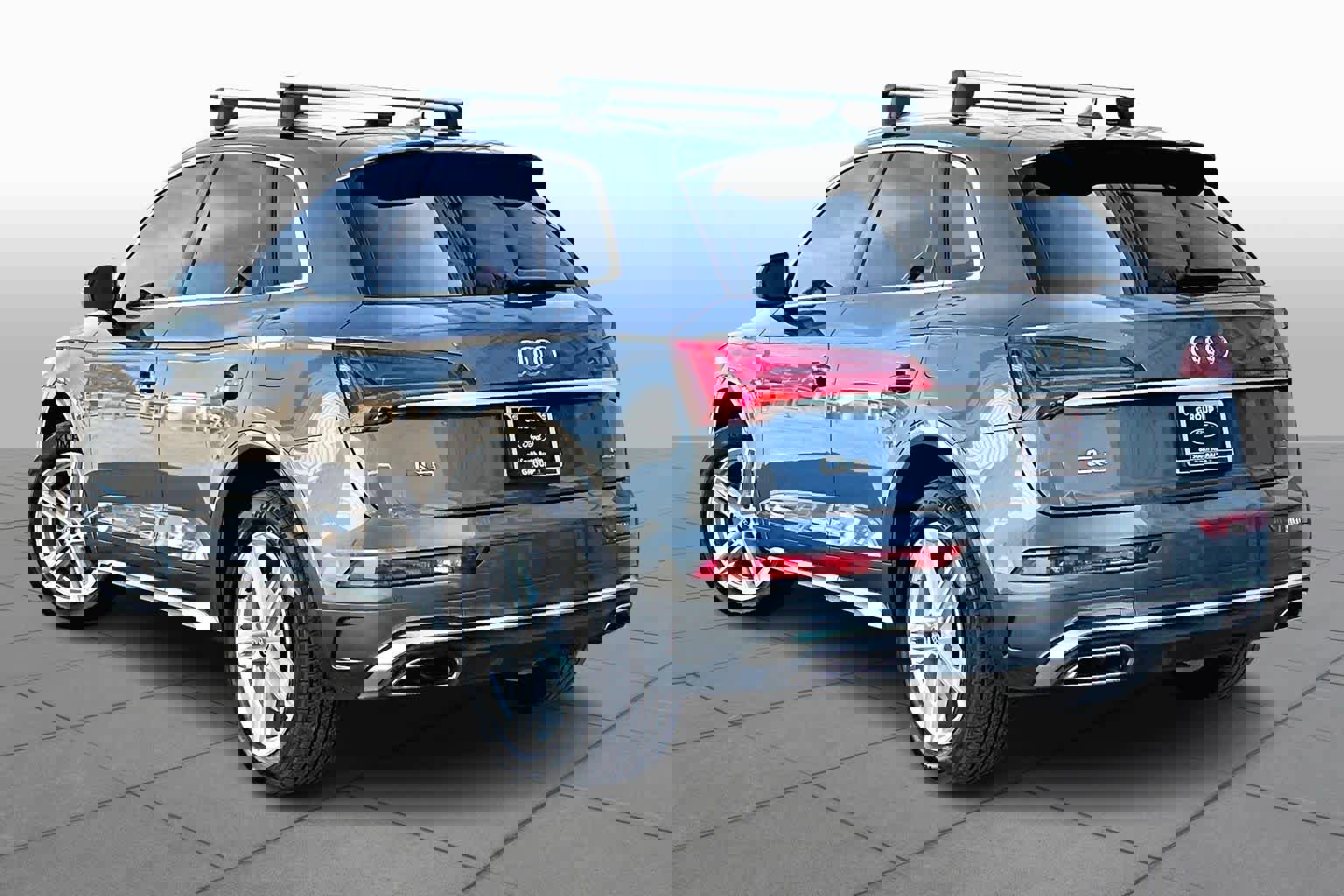 Used 2022 Audi Q5 e Premium Plus image 14