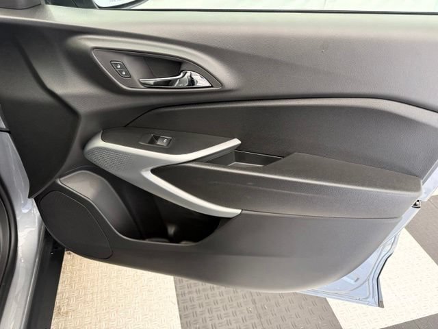 New 2026 Chevrolet Trax LS w/ LS Convenience Package FWD image 21