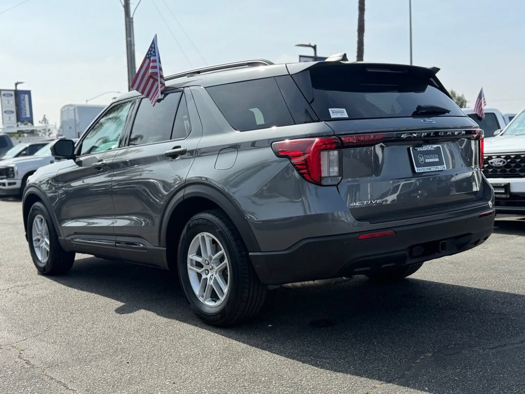 Used 2026 Ford Explorer Active RWD image 11