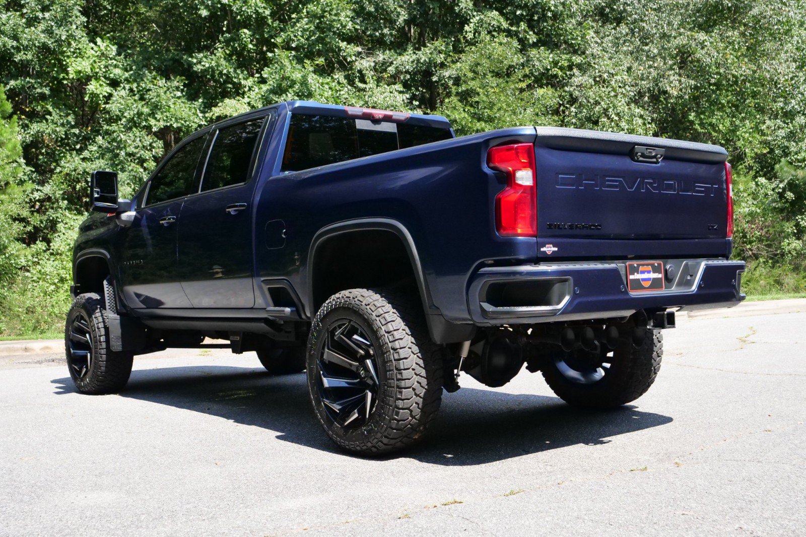 Used 2022 Chevrolet Silverado 2500 LTZ w/ LTZ Plus Package AWD/4WD image 7