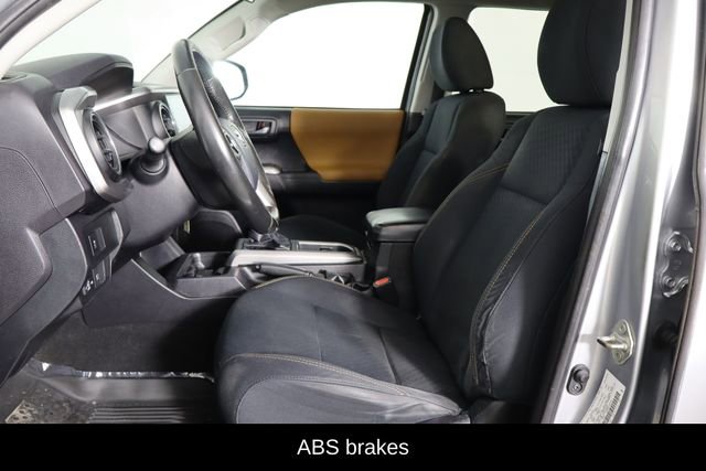 Used 2020 Toyota Tacoma SR5 image 7