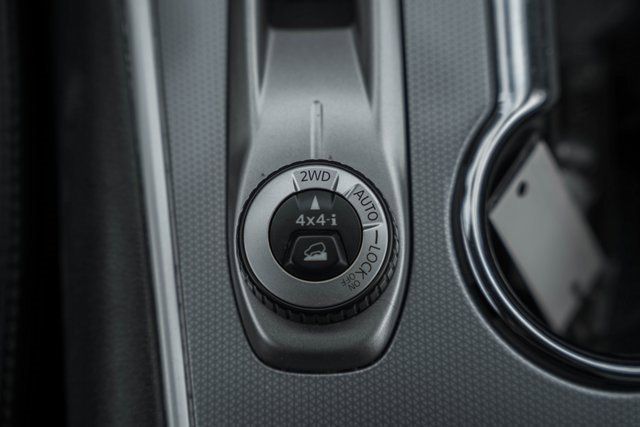 Used 2019 Nissan Pathfinder SL image 28