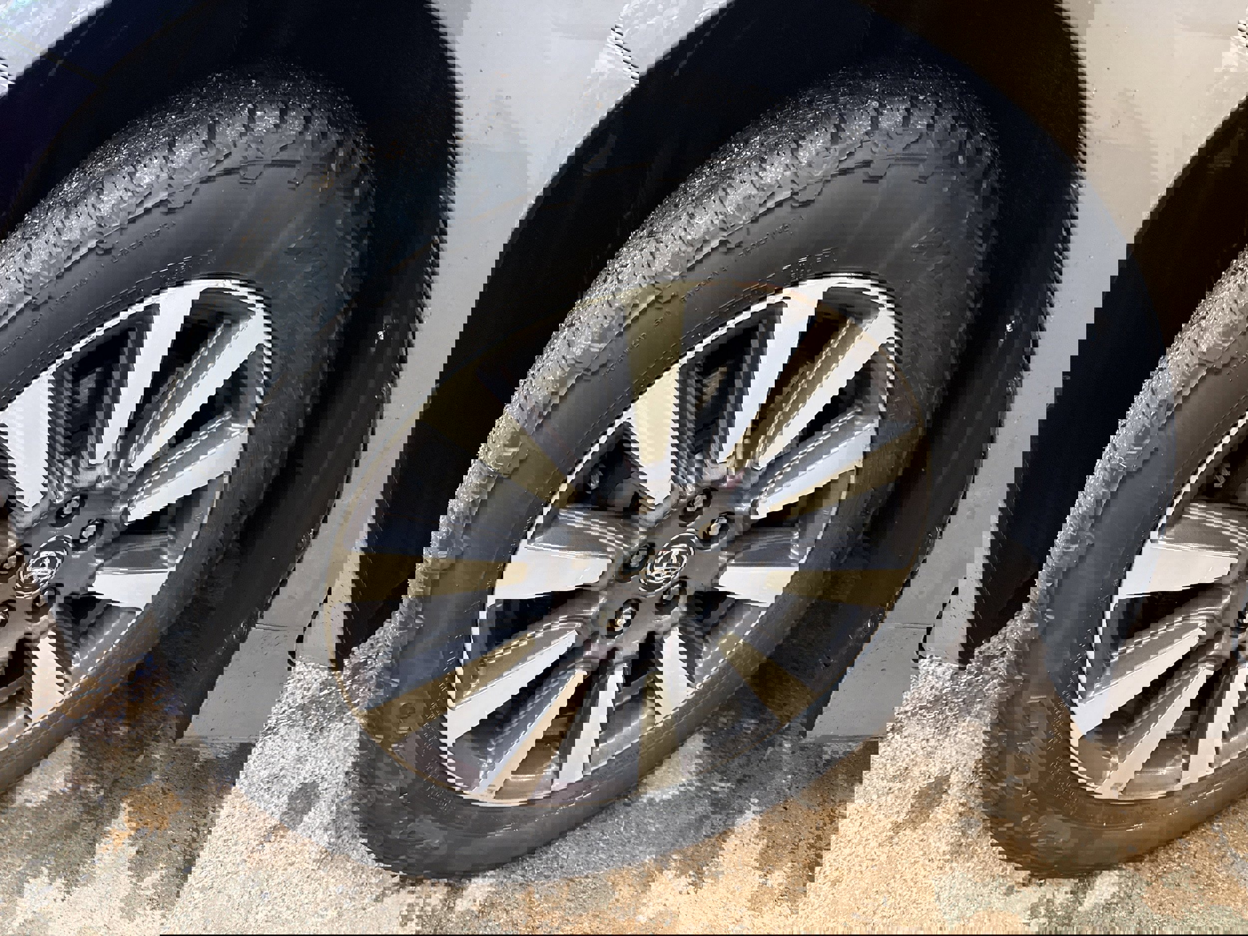 Used 2018 Toyota Sienna LE image 5