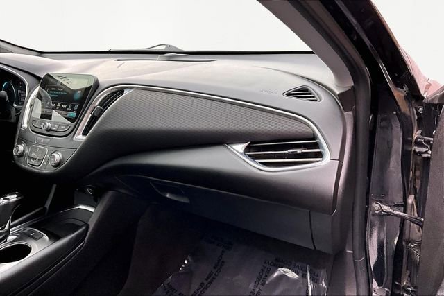 Used 2018 Chevrolet Malibu LT image 18