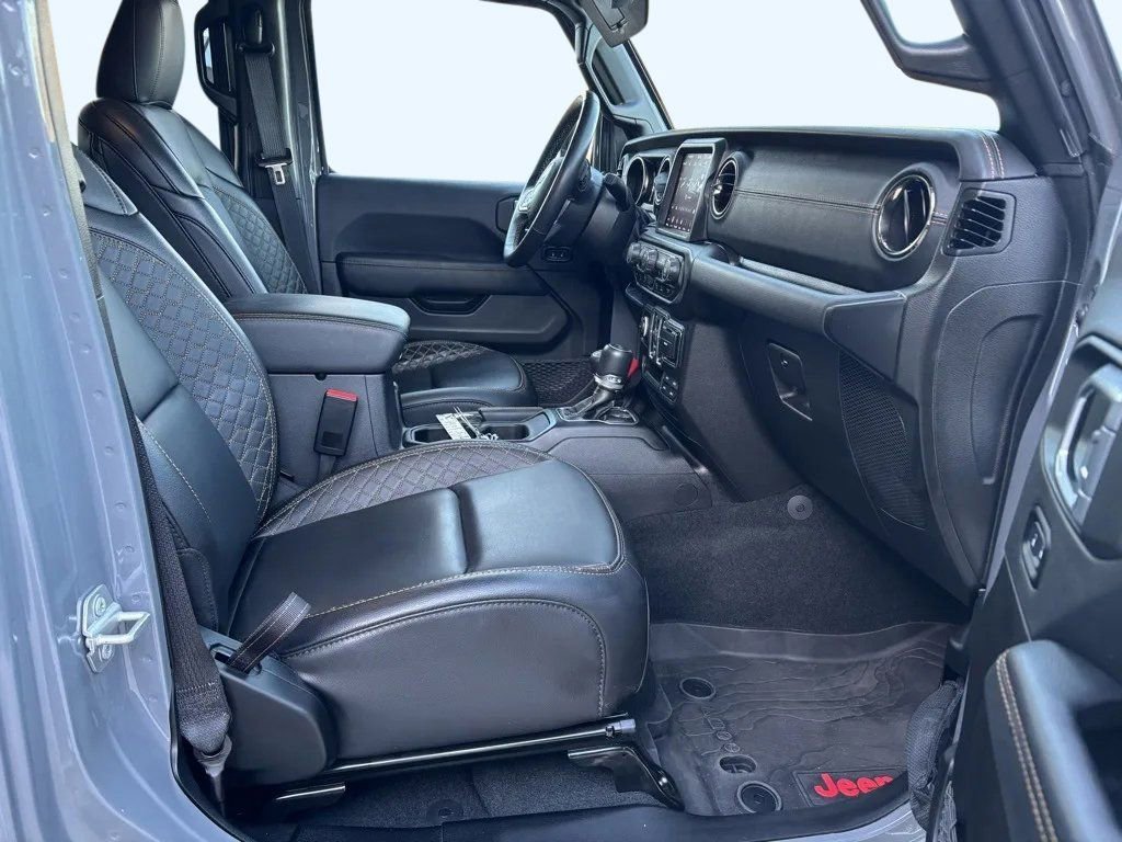 Used 2023 Jeep Wrangler Altitude image 30