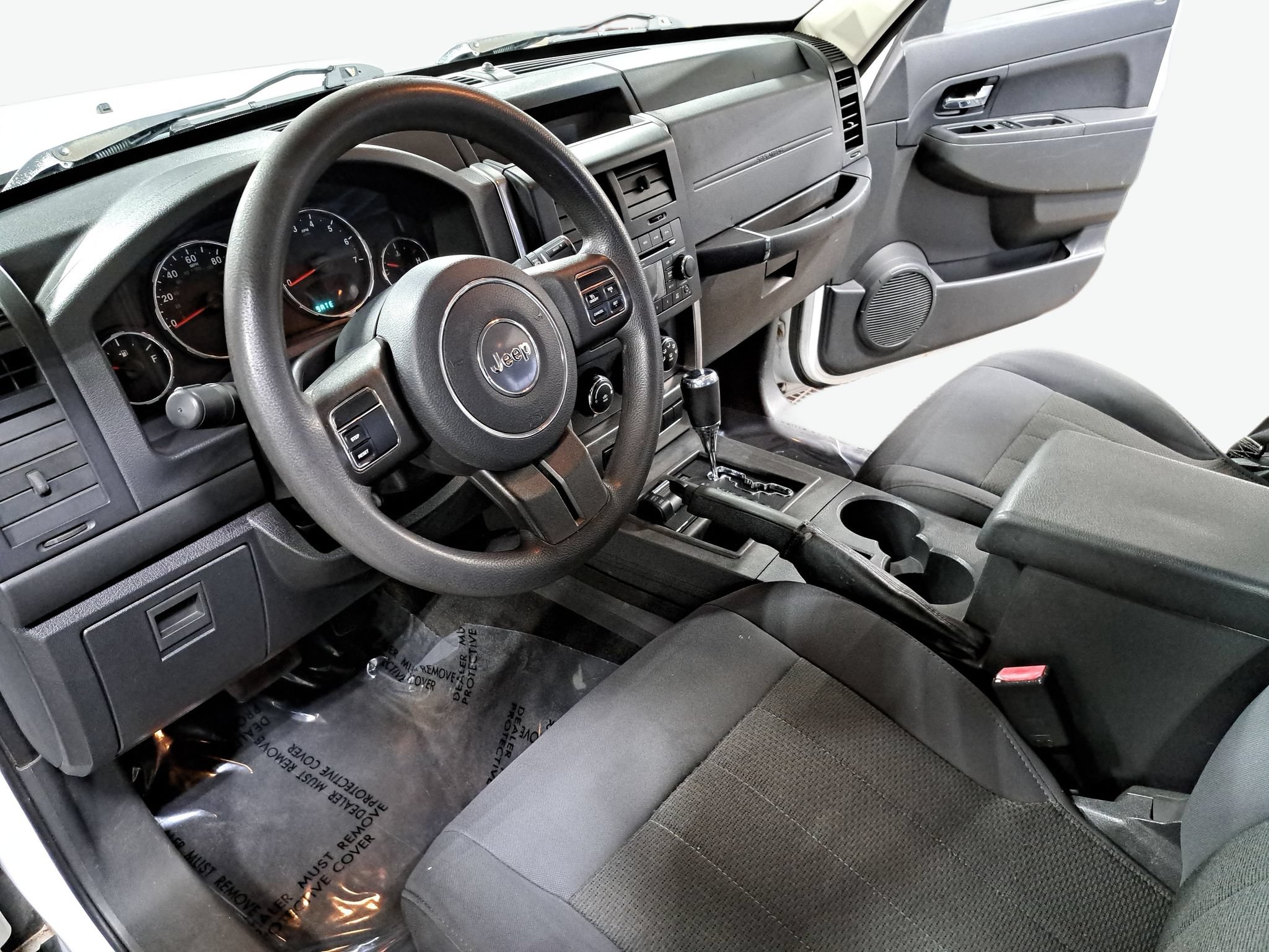 Used 2011 Jeep Liberty Sport AWD/4WD image 15