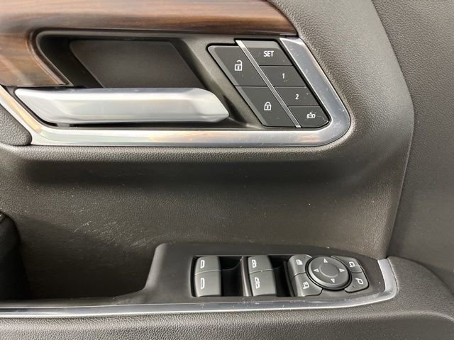 Used 2023 GMC Sierra 1500 SLT w/ SLT Convenience Package image 30