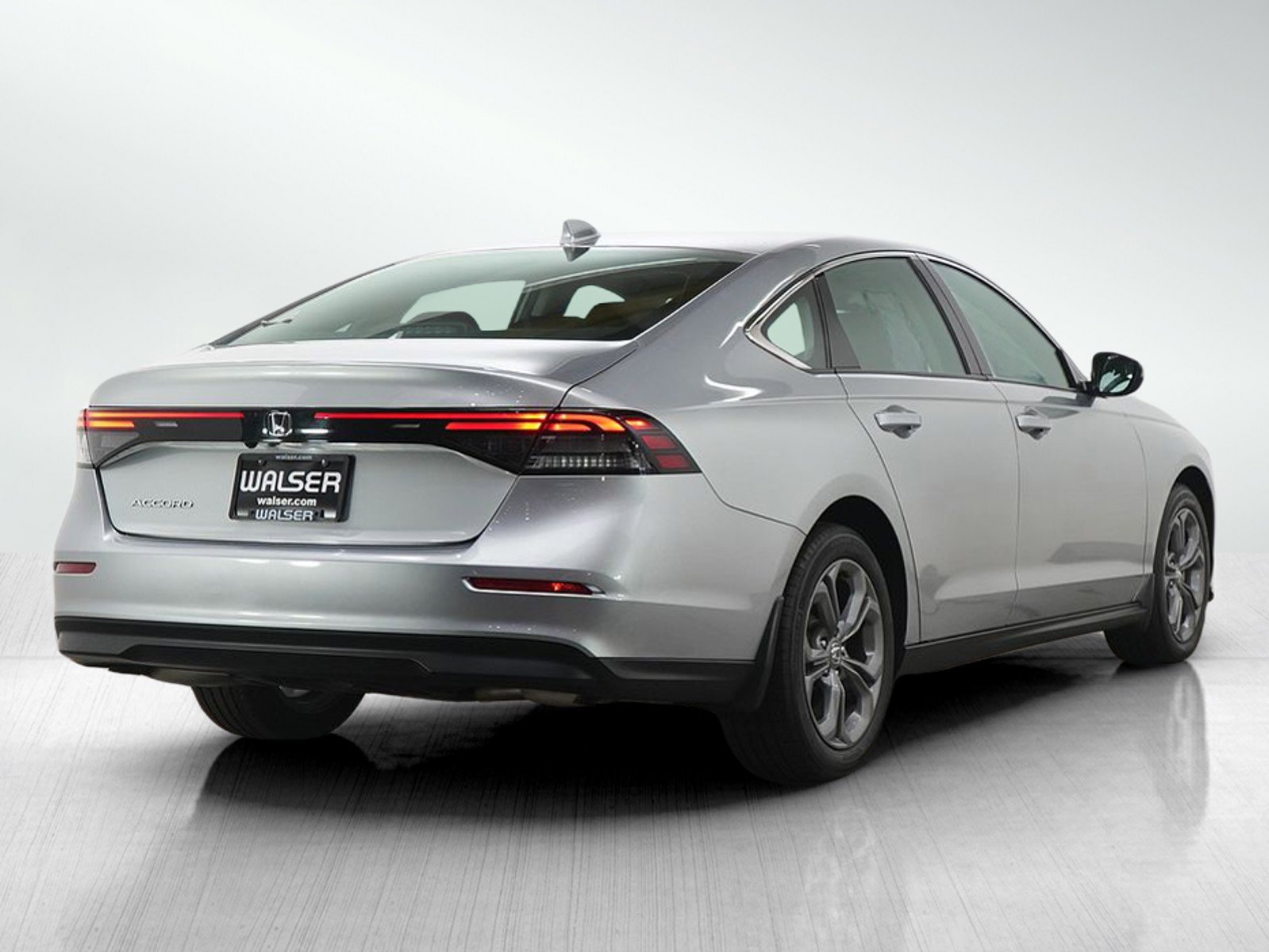 Used 2024 Honda Accord EX image 5