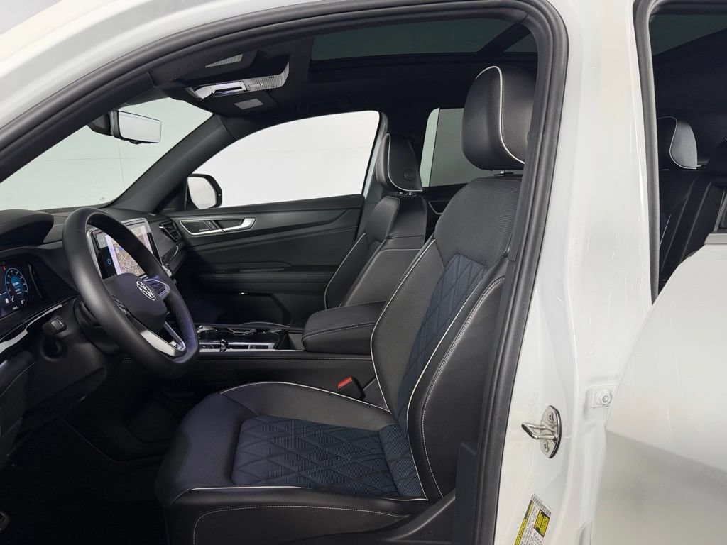 Used 2024 Volkswagen Atlas Cross Sport SEL Premium R-Line AWD/4WD image 21