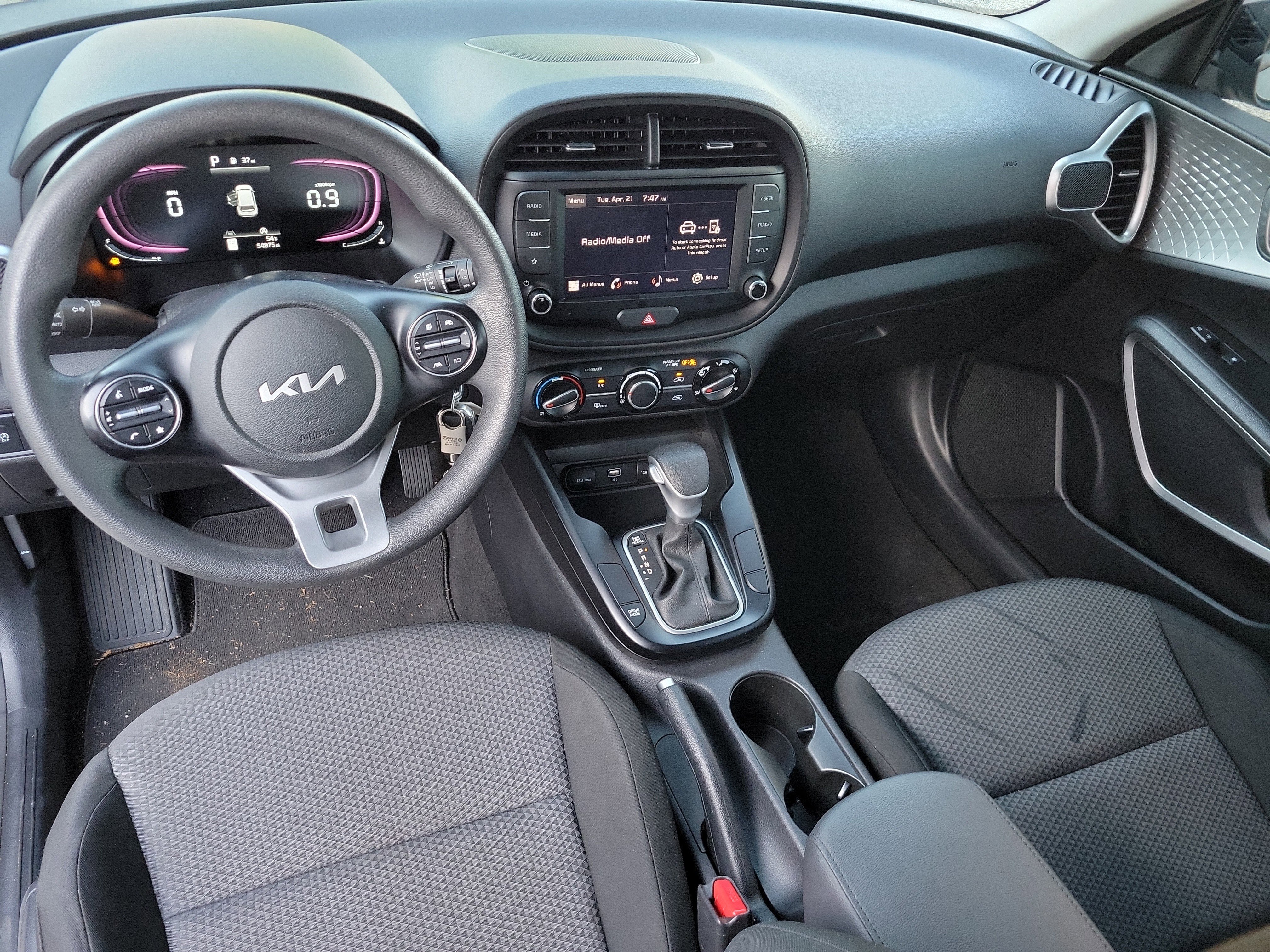 Used 2023 Kia Soul LX w/ LX Technology Package FWD image 14