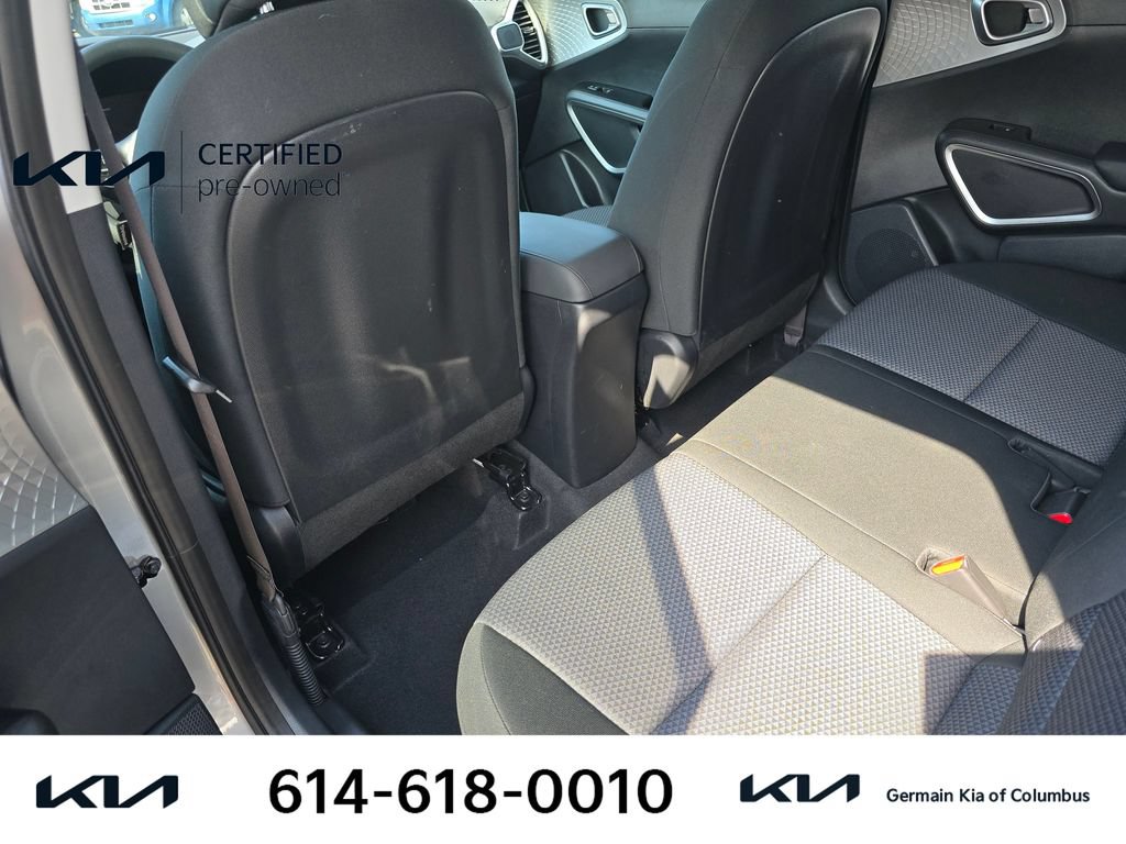 Certified 2025 Kia Soul LX w/ LX Technology Package FWD image 19