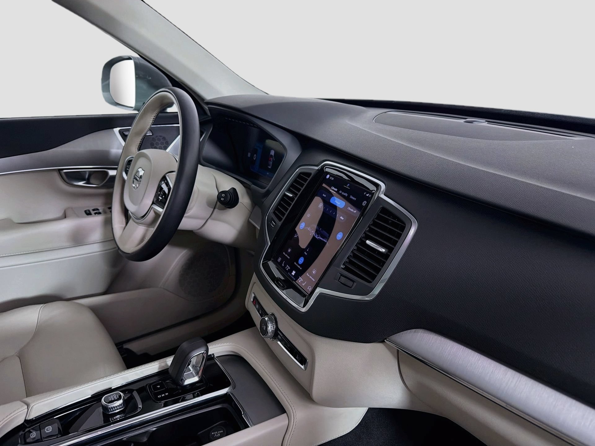 Certified 2024 Volvo XC90 B5 Core w/ Protection Package Premier AWD/4WD image 31