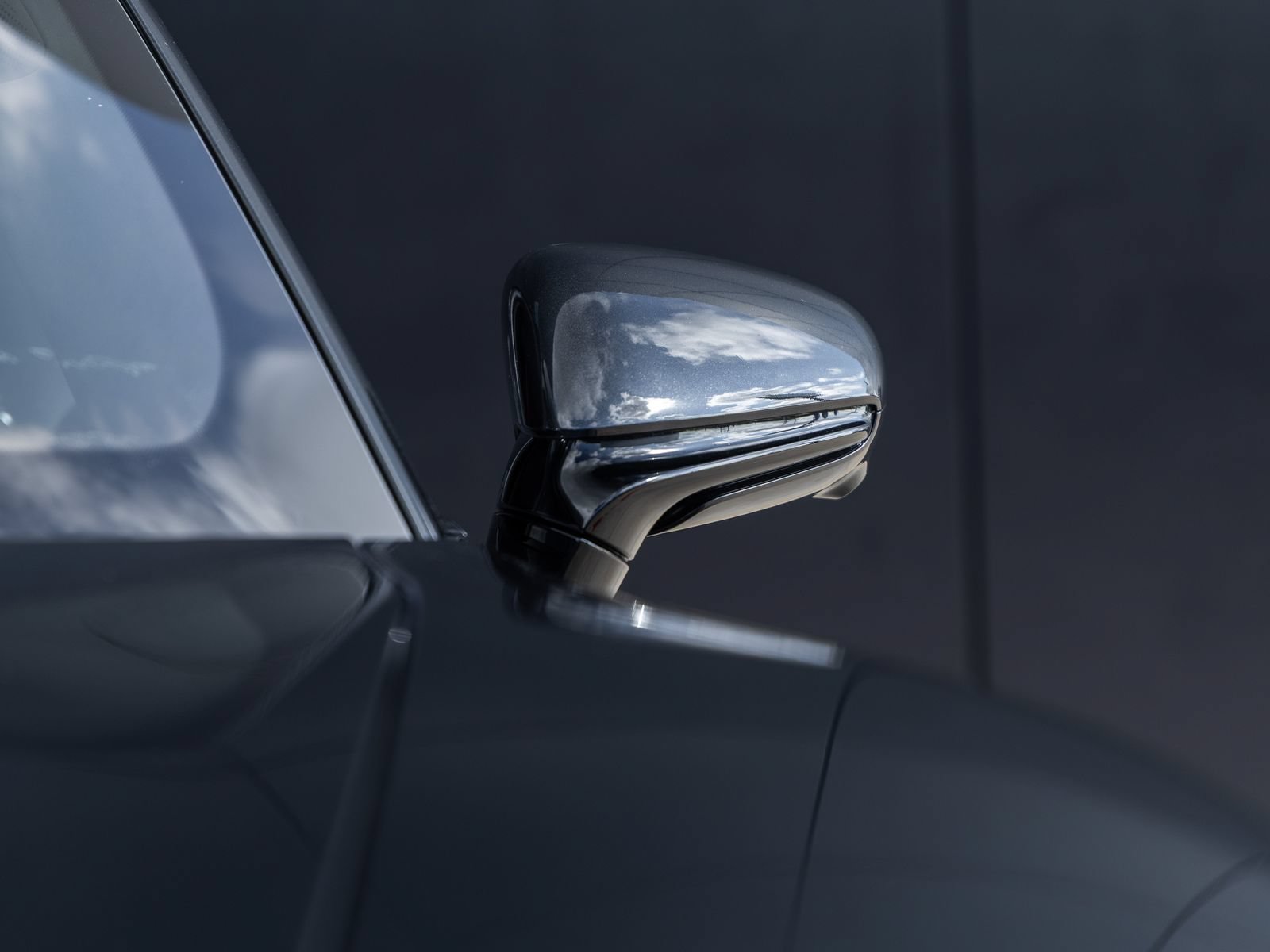 Certified 2023 Porsche Taycan Turbo S AWD/4WD image 18