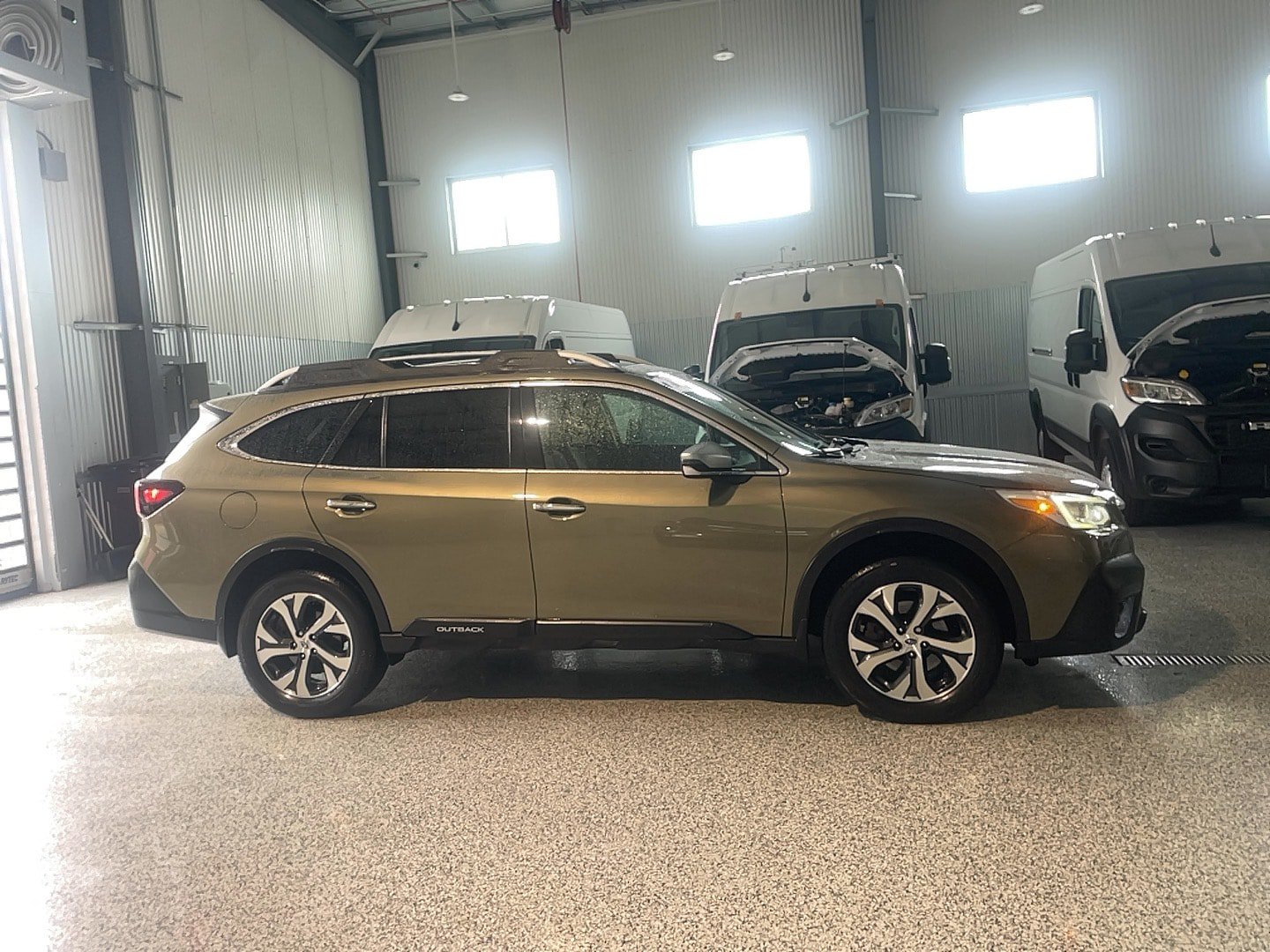 Used 2020 Subaru Outback Touring AWD/4WD image 4