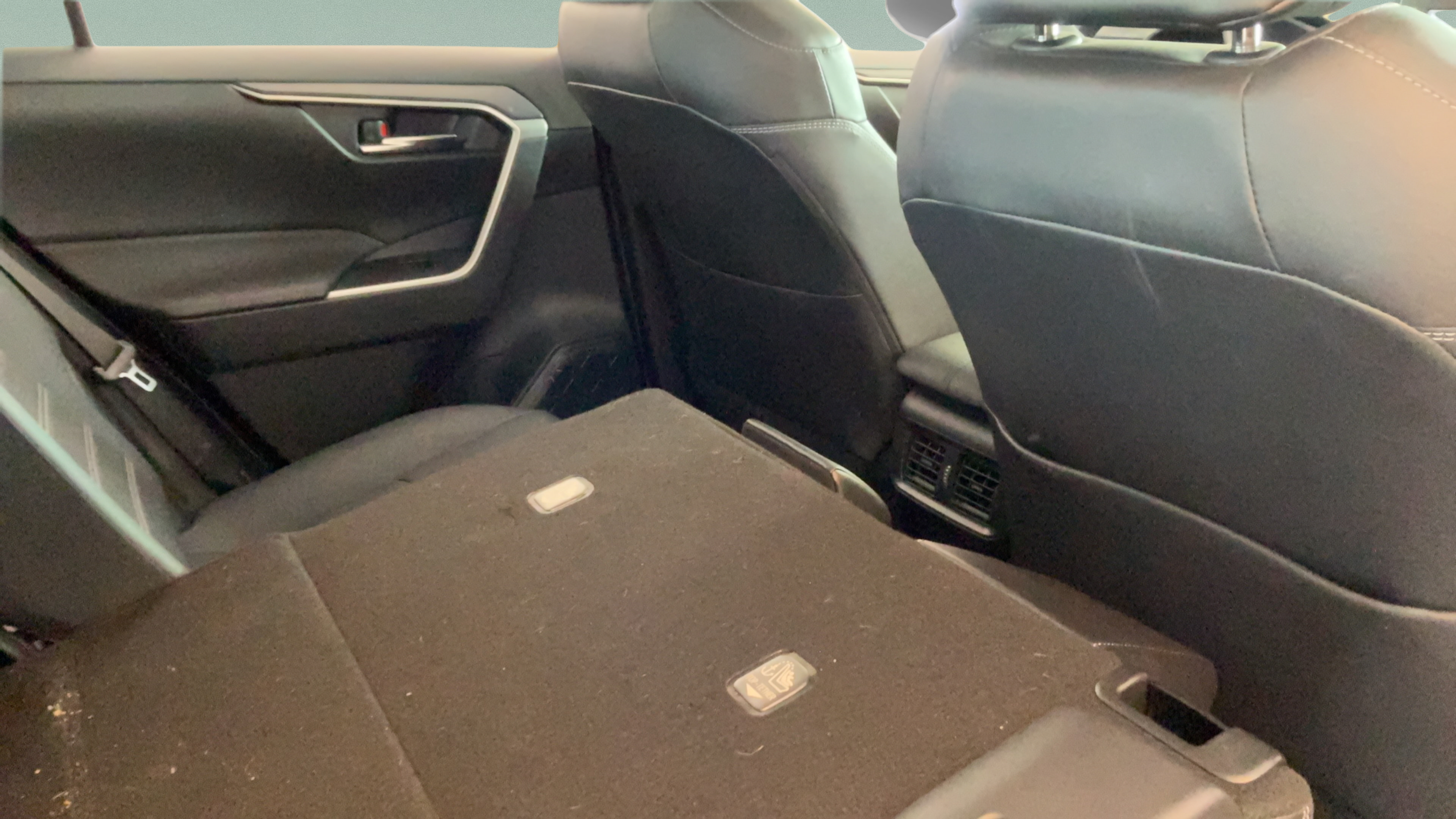 Certified 2021 Toyota RAV4 XLE Premium AWD/4WD image 36