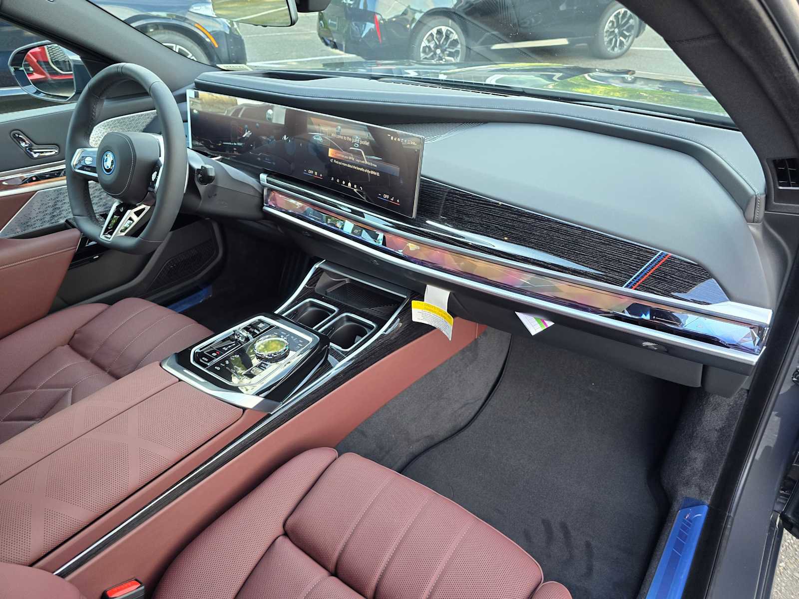 New 2025 BMW 750e xDrive 750e xDrive w/ Executive Package image 12