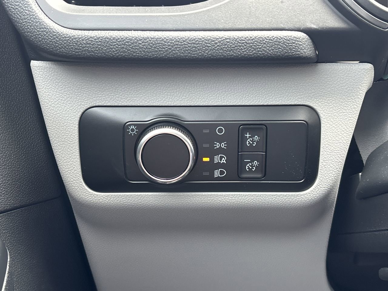 Used 2025 Ford Escape Active w/ Cold Weather Package FWD image 20