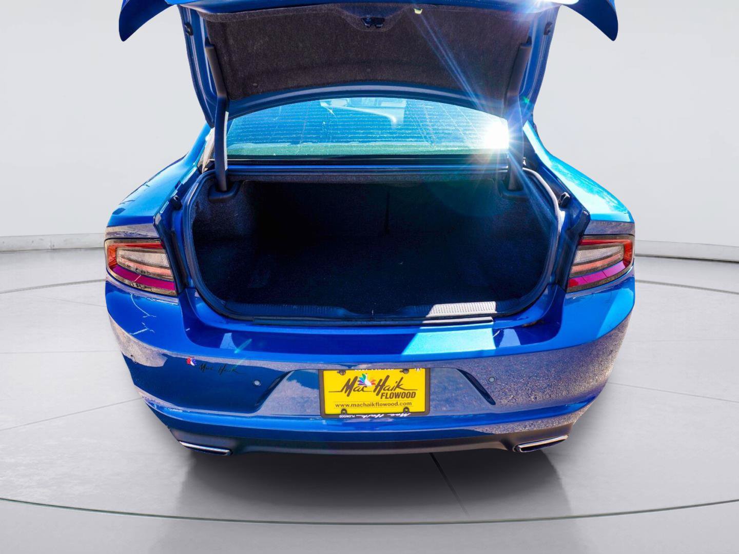 Used 2022 Dodge Charger SXT RWD image 7