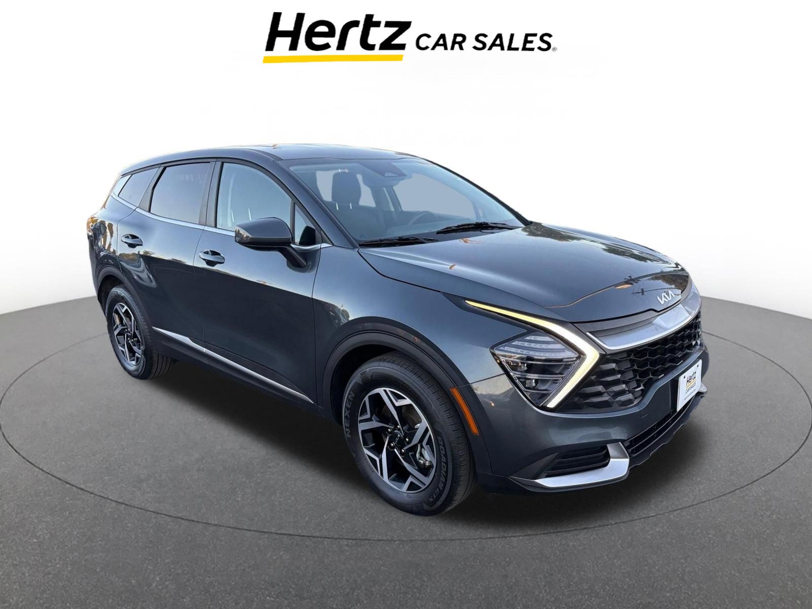 Used 2025 Kia Sportage LX image 1