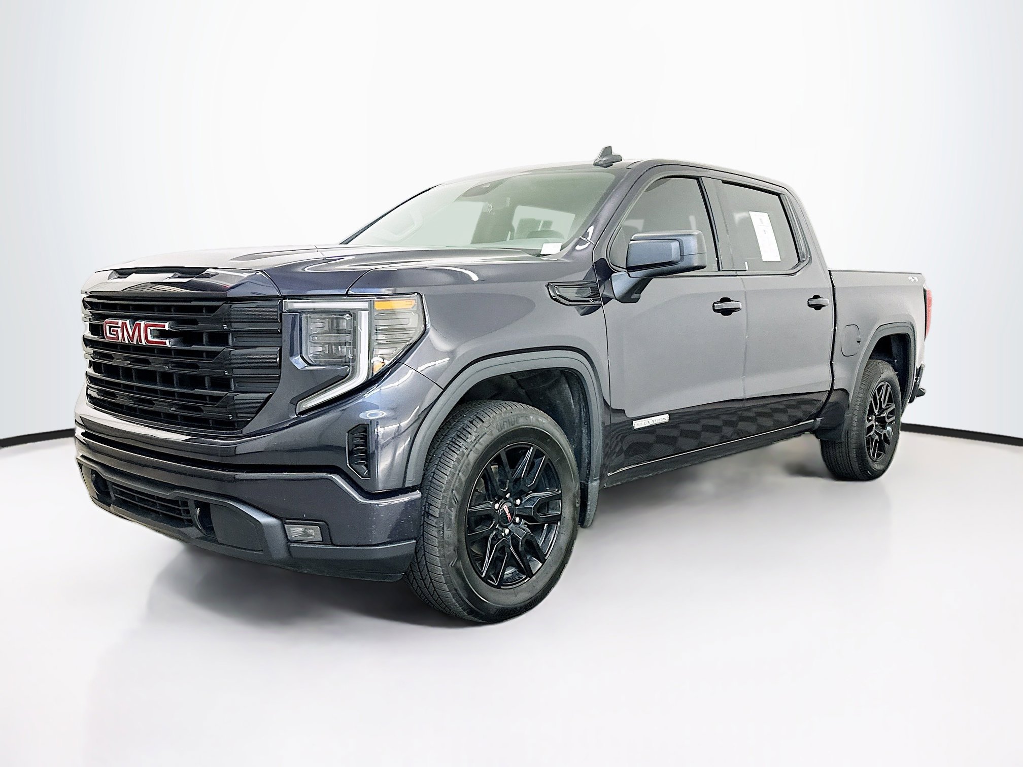 Used 2024 GMC Sierra 1500 Elevation image 3