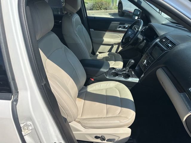 Used 2018 Ford Explorer Limited w/ Equipment Group 301A FWD image 34