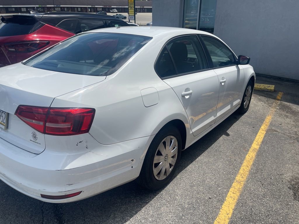 Used 2015 Volkswagen Jetta S FWD image 2