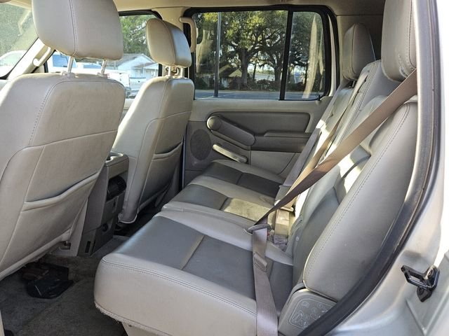 Used 2007 Ford Explorer XLT image 4