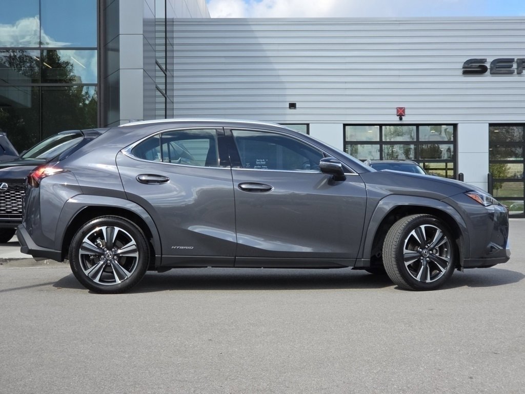 Certified 2022 Lexus UX 250h w/ Luxury Package image 28